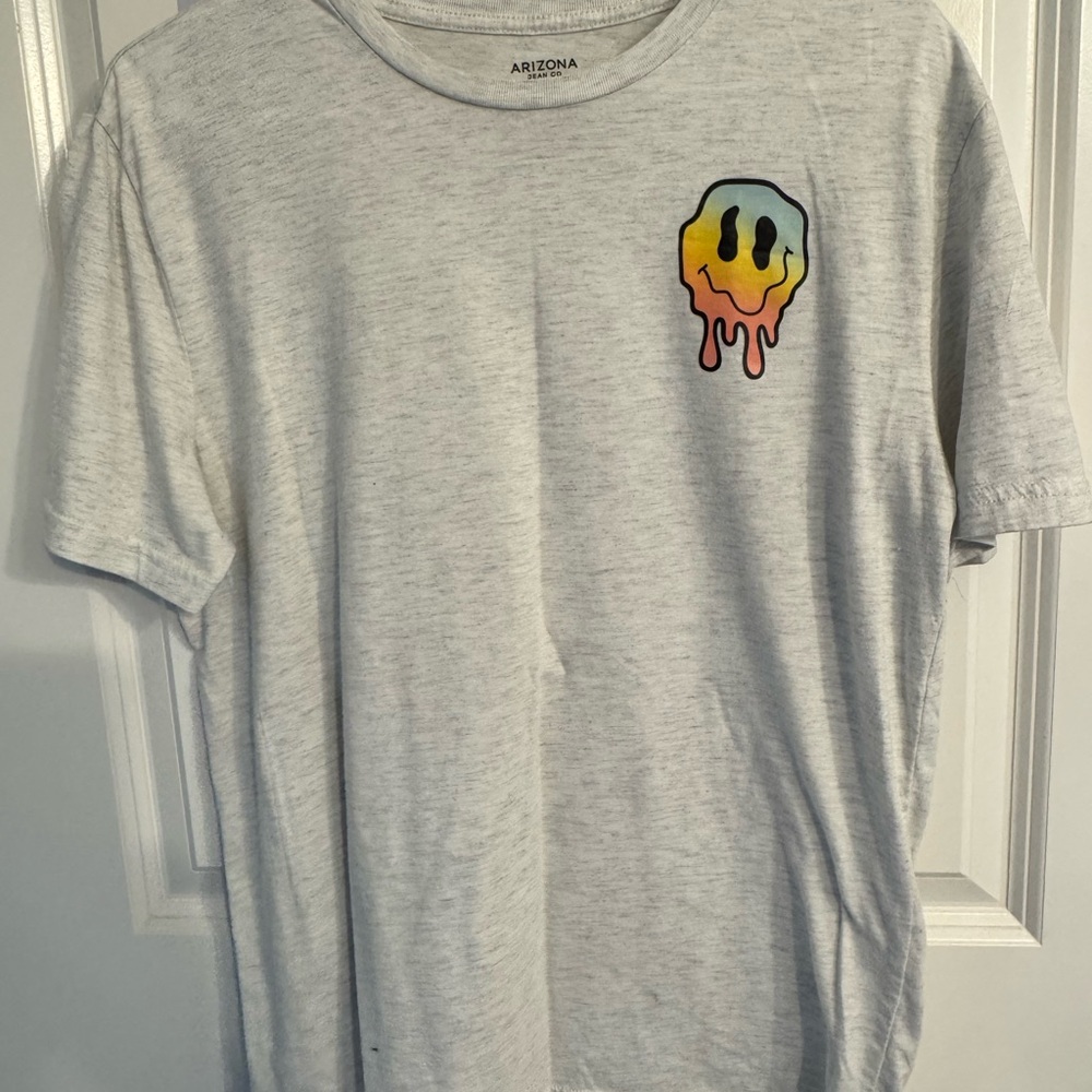 Arizona Jean Company Gray Tee with Smiley Graphic